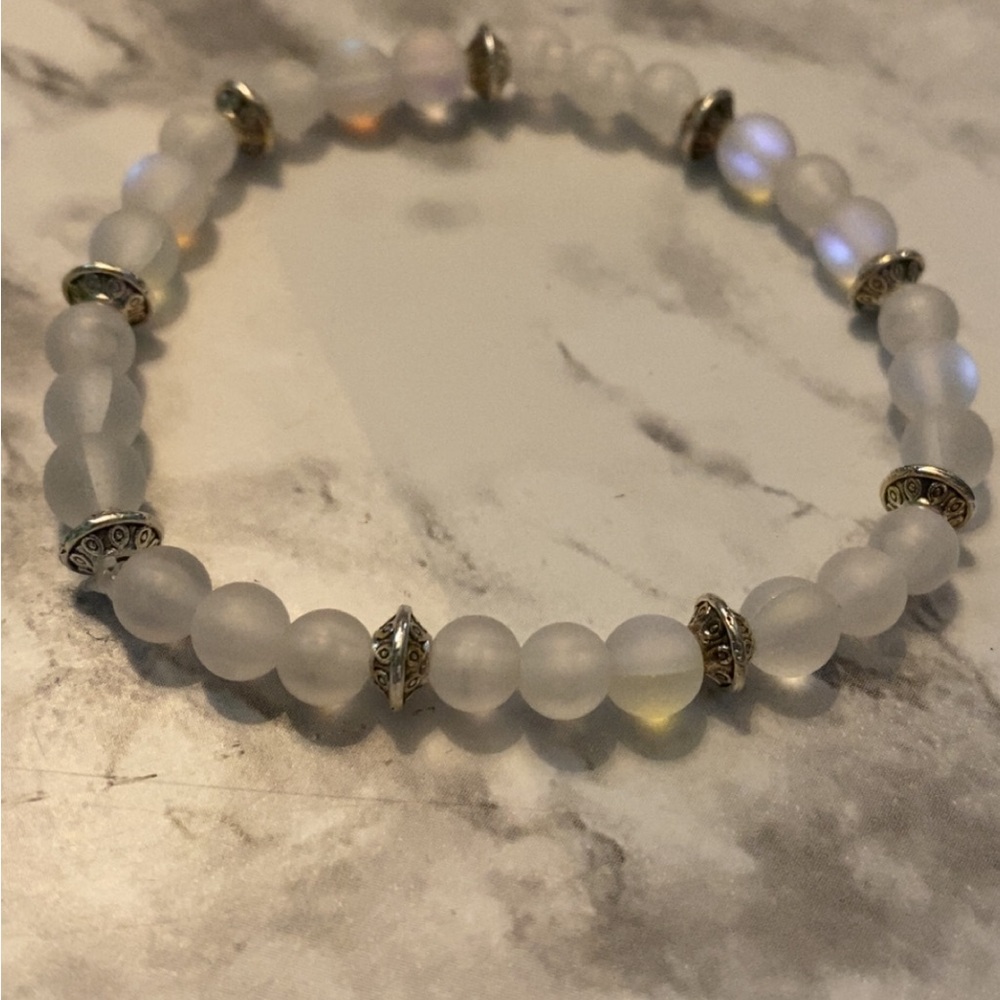 Elegant Frosted Bead Bracelet with Silver Accents